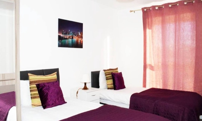 West Thurrock Apartamento | TMS Beautiful 2BR Apartment! Ensuite! Lakeside