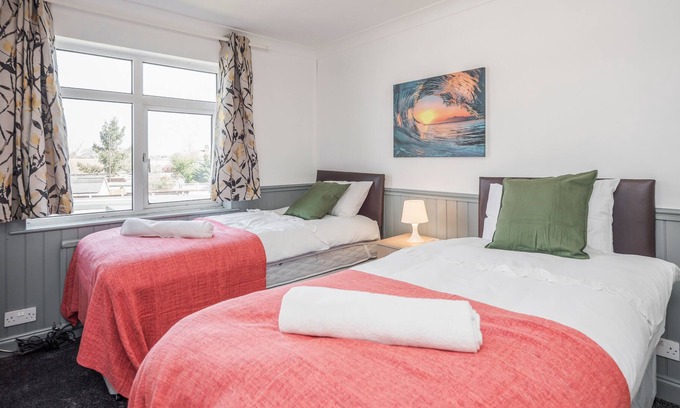 Tilbury Casa | TMS Spacious 3-Bed House! Tilbury! Free parking!