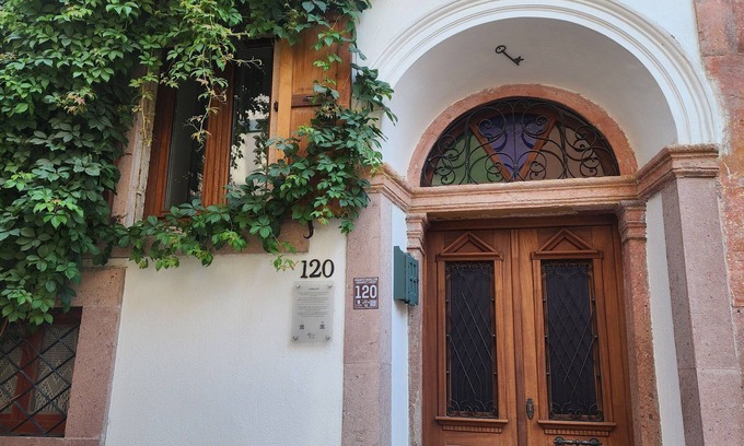 Ayvalik City Center Villa | To Spiti by Cunda'da