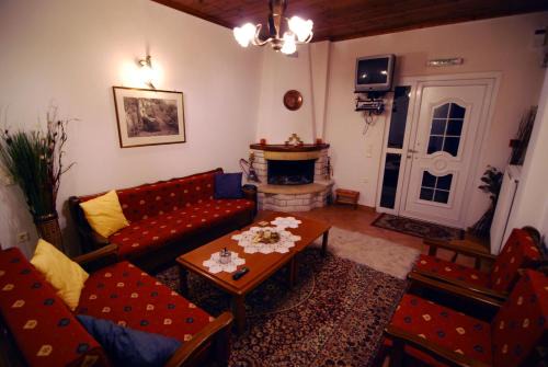 Karpenisi Apartamento | To Spiti tis Pareas