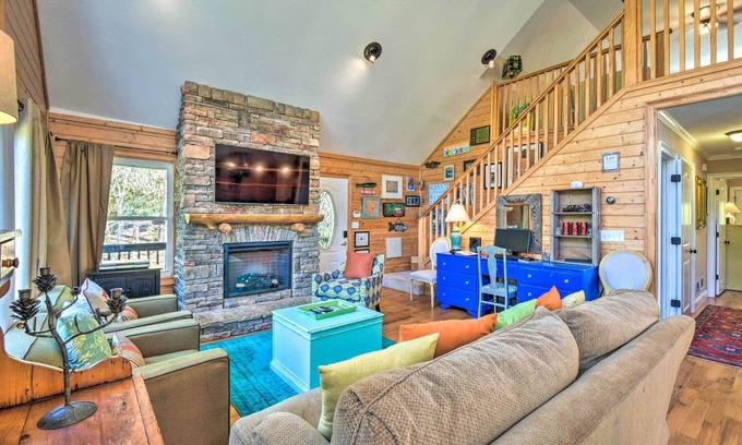 Toccoa Casa | Toccoa Home on Tugaloo River at Lake Hartwell
