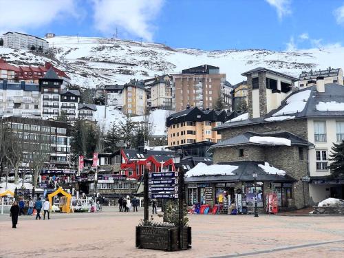 Pradollano Apartamento | TODOSIERRANEVADA ZONA BAJA - APARTAMENTOS DE 4 DORMITORIOS - Junto a los Telecabinas