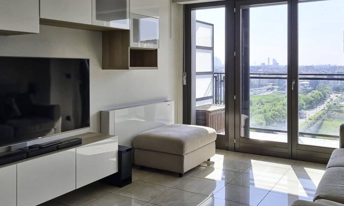 Milan Apartamento | Tognazzi 6 in Milan With 1 Bedrooms and 1 Bathrooms