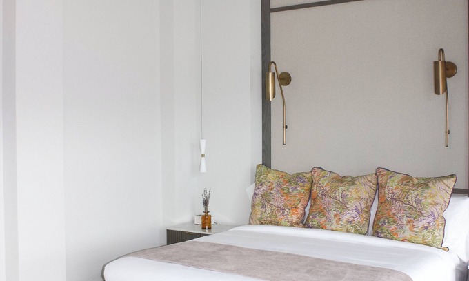 Cumming Apartamento | Toile & Bubble Lavender Suite