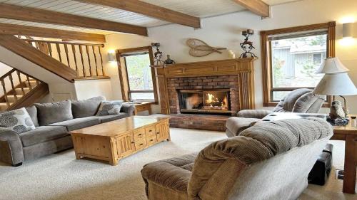 Sunriver Casa | Tokatee 02
