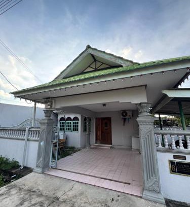 Kampung Pengkalan Maras Casa | Tokku's House Stadium Gong Badak Drawbridge Umt Unisza Mydin Gong Badak Airport Lapangan Terbang Sultan Mahmud Pantai Miami