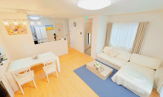Kameari Casa | Tokyo4BR House 112 ㎡, Sleeps 11, Free Parking, 5min to Station, Disney Bus Nearby
