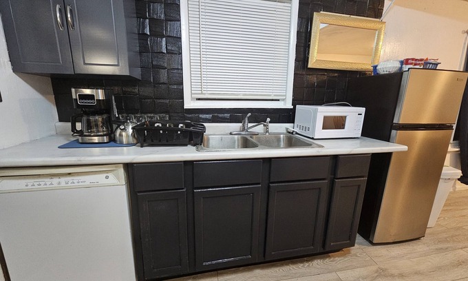 Toledo Casa | Toledo Airport hwy County casa
