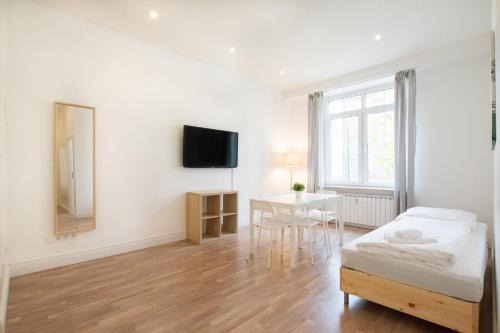Gerresheim Apartamento | Tolstov Apartments - 1 or 3 Room Apartments - 20 Min Messe DUS and Old Town DUS