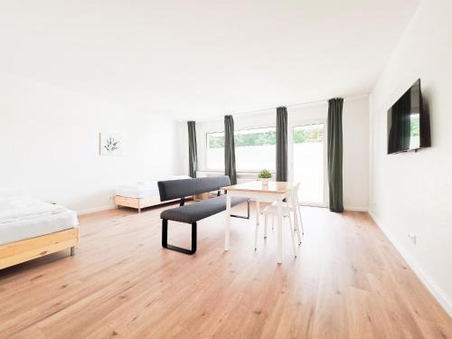 Buchholz Apartamento | Tolstov Apartments - 3 Room Apartments with Balcony - 25 min Messe DUS