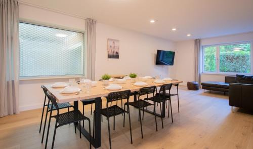 Rhein-Erft-Kreis District Apartamento | Tolstov House - Freistehendes 9 Zimmer Haus mit großem Garten
