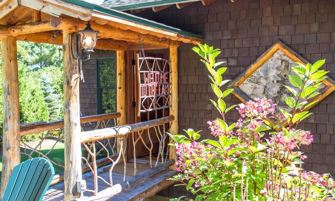 Lake Placid Cabina | Tom's Cabin at the Whiteface Club& Resort