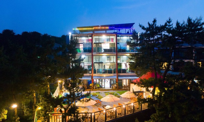 Pinari-gol Condominio | Tongyeong Honey Spa Pension