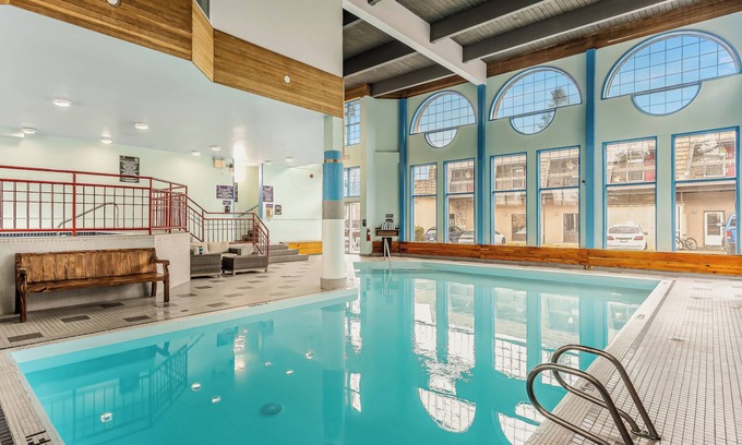 Jasper Hotel | Tonquin Inn