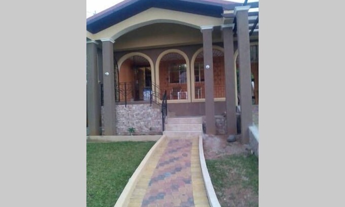 Salt Gut Apartamento | Top Brass Ocean View Vacation Rental