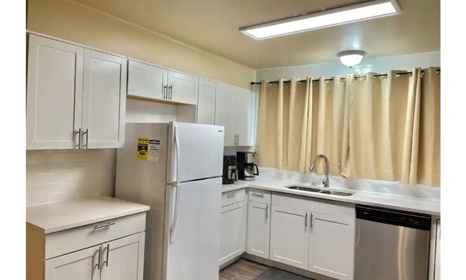 Millcreek Casa | Top Choice, Queen Beds, Fast Wi-fi, FREE Parking