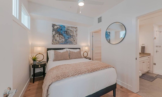 Fairpark Apartamento | Top floor Deluxe 1BR Pool/Gym/Htub/Bowling + More!