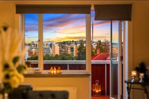 Gamle Oslo Apartamento | Top floor Helsfyr city central apartment