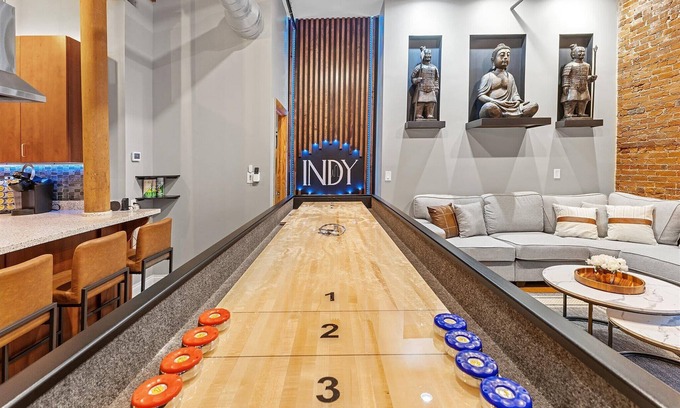 Wholesale District Apartamento | Top Floor Loft by Convention Center Smart Home
