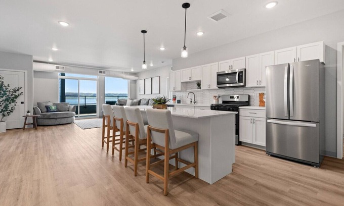 Lake City Condominio | Top floor unit with huge patio overlooking Lake Pepin - Unit 304