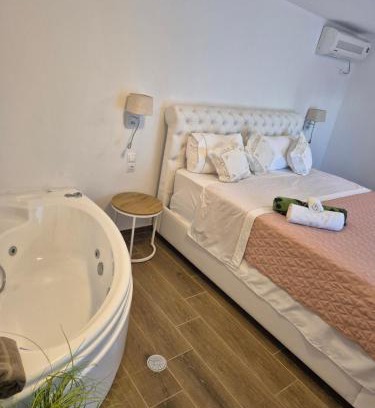Kropia Casa | Top hill Gardens- Jacuzzi-7m from Airport