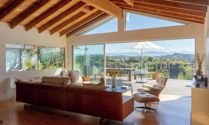 Bel Air Casa | ¡La mejor ubicación en Los Ángeles! BEL AIR HOME, impresionantes vistas