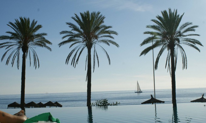 Ojen Apartamento | TOP luxury apartment in the hills of Marbella Elviria with sea views