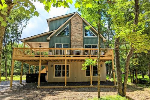 Albrightsville Chalet De Esquí | Top Notch Lodge by AvantStay Hot Tub Game Room Community Pool Deck