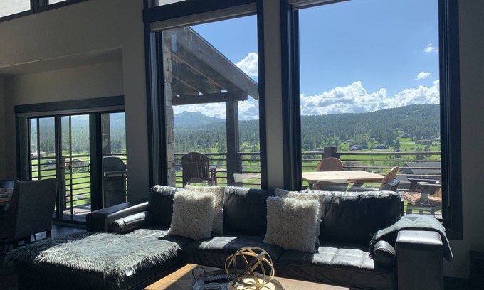 Sturgis Casa | Top of the Greens Lodge