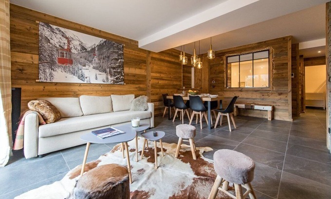 Saint-Sorlin-d'Arves Apartamento | Top of the range flat with a large terrace in the heart of the village - sleeps 6