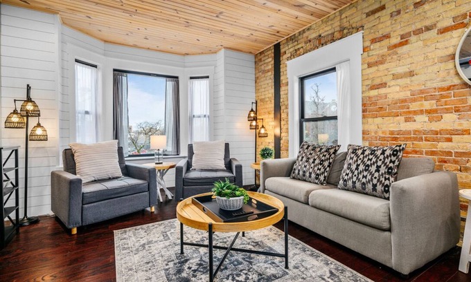 Traverse City Apartamento | Top of the Shoppe | 2 Bedroom Apartment Downtown Traverse City