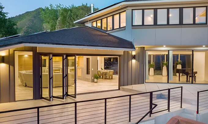 Olympus Cove Casa | Top Olympus Luxury Estate Spa+Pool+Pickleball+more by RedAwning