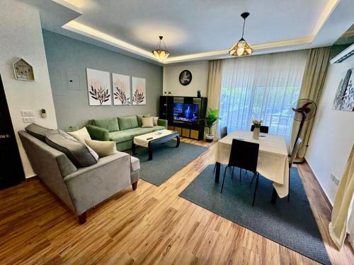 Sheikh Zayed City Apartamento | Top rated 1bedroom in Karma compound Sheikh Zayed - only families & single travelers