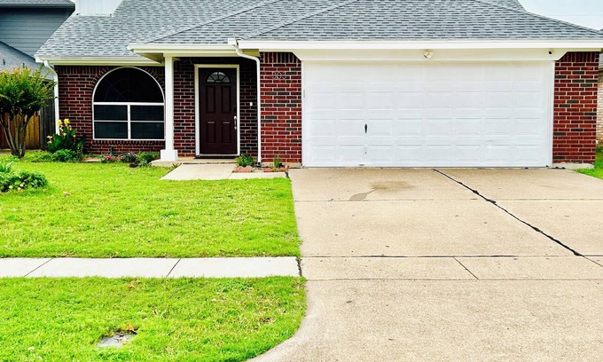 Bedford Casa | Top-Rated Cozy Home~DFW Hub~AT&T~Six Flags~Airport