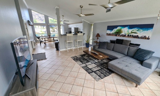 Waianae Casa | @Top Spots - 2-Min Drive to Beach!