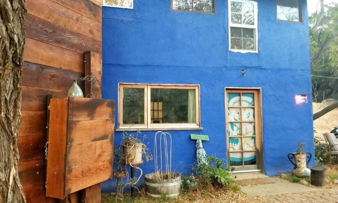 Topanga Casa | Topanga Creative Suite + Private Trails & Creeks