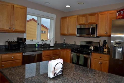 Central Vermont- Killington Casa | Topridge 4BR, 4BA Townhome with Breathtaking Mountain Views, Hot Tub, Ski In Ski Out, Sports Center