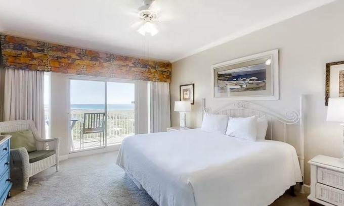 Four Mile Village Apartamento | Tops'l 1008A chalet