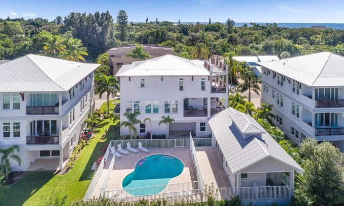 Siesta Key Casa | Topsail Cottage - 1025