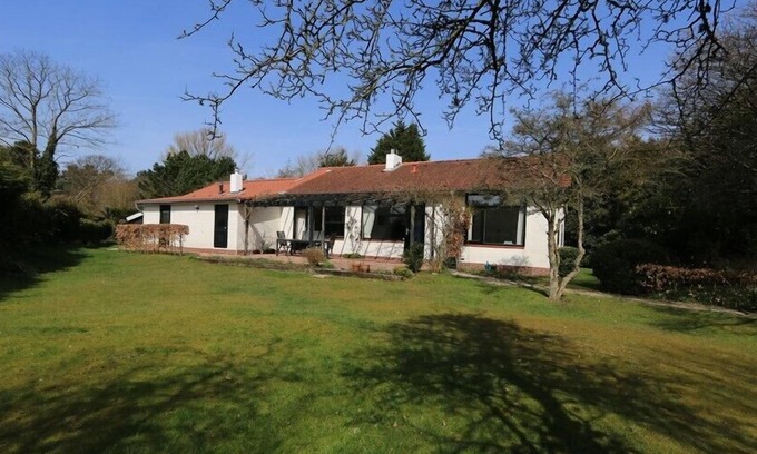 Nieuw-Haamstede Villa | Torenweg 9 bungalow de vacaciones con jardín privado en la mejor ubicación