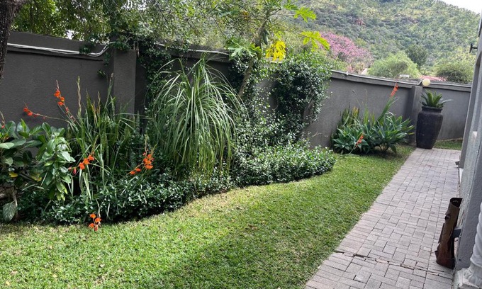 Moses Kotane Casa | Toro Guest House