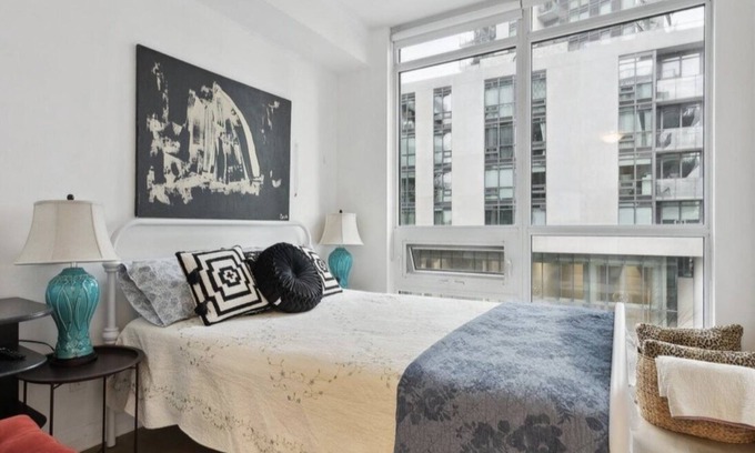 Humber Bay Shores Apartamento | Toronto Getaway! 2bed 2bath Lake at your door