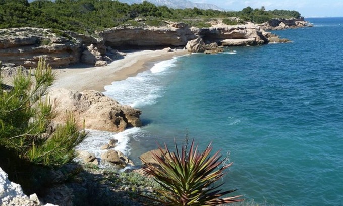 Les Tres Cales Chalet De Esquí | BONITA VILLA CON TORREON EN LA PLAYA. COSTA DORADA