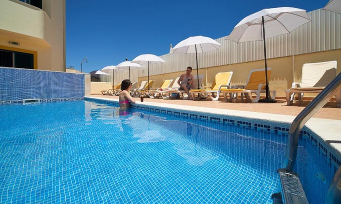 The Strip Apartamento | Torre da Aldeia by Umbral