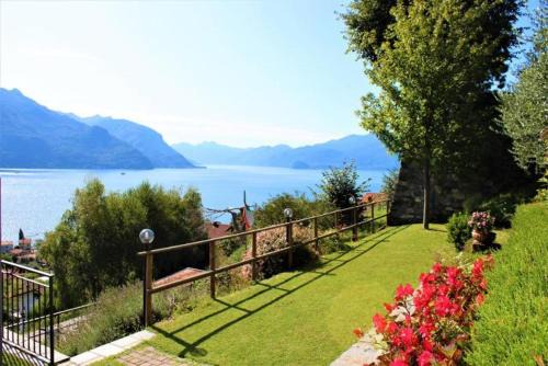 Santa Maria - Rezzonico Apartamento | Torre Ferienwohnung mit Garten