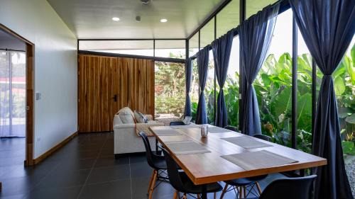 Peñas Blancas Villa | Toucan home