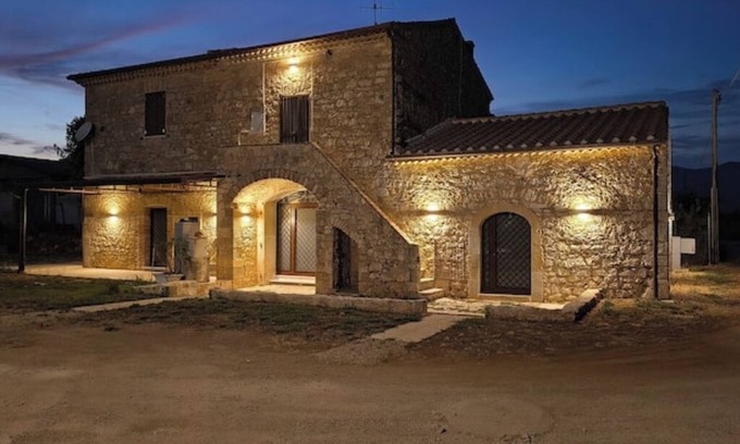 Fondi Apartamento | Tourist Accommodation The Ancient Village of Leonardo