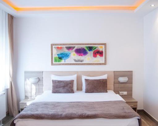 Sremska Kamenica Hotel | Tourist Resort Ribarsko Ostrvo