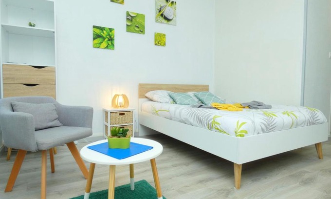 Rochefort Apartamento | TOUT CONFORT - LUMINEUX - CENTRE VILLE et PROCHE COMMERCES
