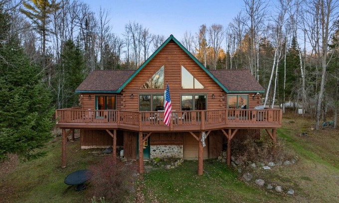 Indian Lake Cabina | Tower Hill Lodge- Mtn View w/ Hot Tub